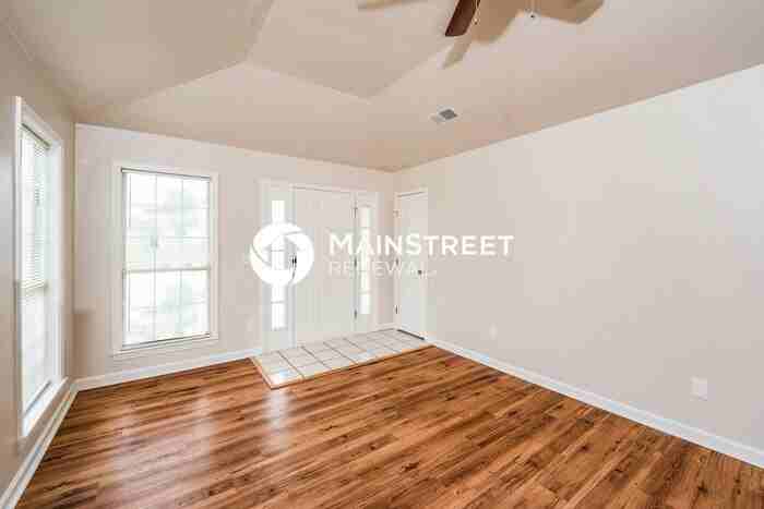 513 Walker Rd - Photo 5 of 17