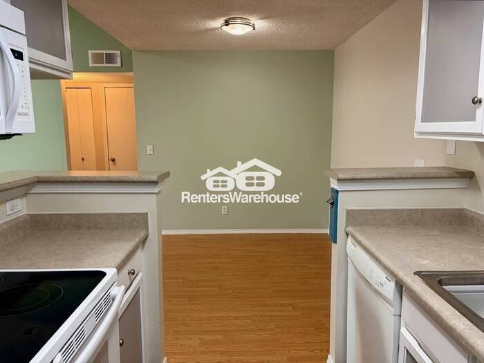 8225 Fairmount Dr #3-204 - Photo 4 of 15