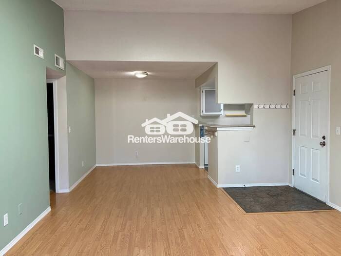 8225 Fairmount Dr #3-204 - Photo 5 of 15
