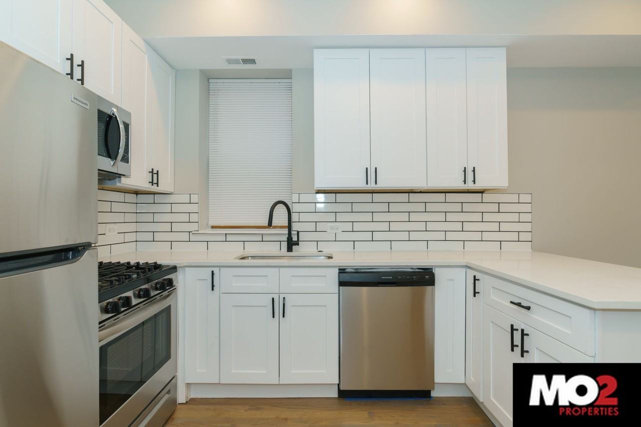 1649 N Paulina St #2F - Photo 3 of 11