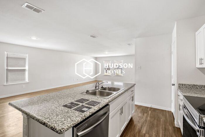 425 Shorty St - Photo 7 of 14