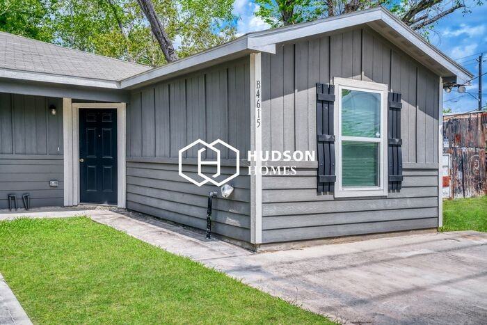 4615 Redbud St #B - Photo 3 of 14