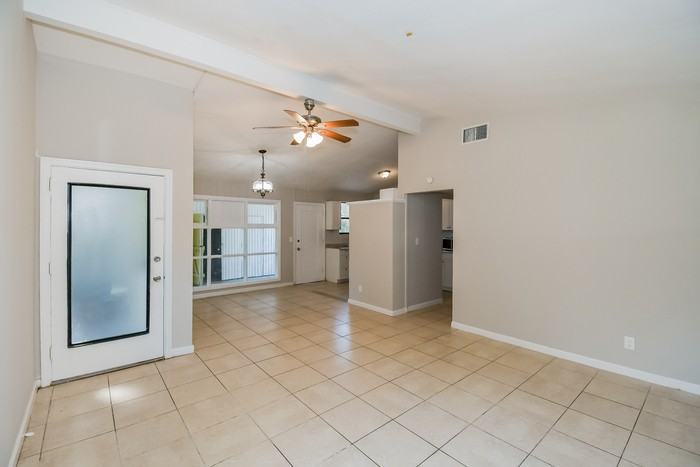 1904 Shelton Rd - Photo 2 of 11