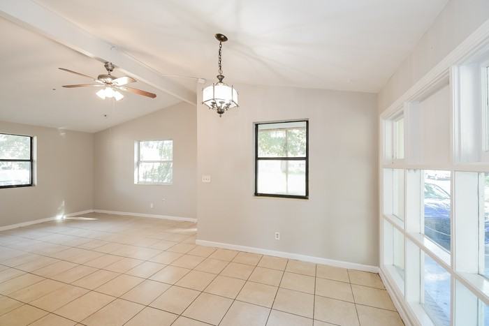 1904 Shelton Rd - Photo 3 of 11