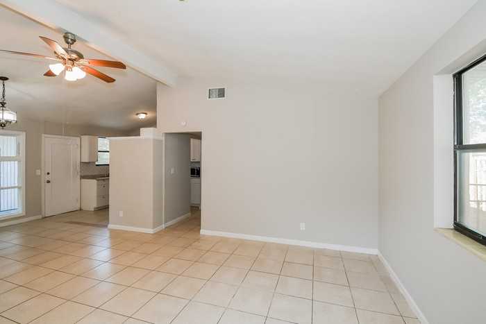 1904 Shelton Rd - Photo 5 of 11