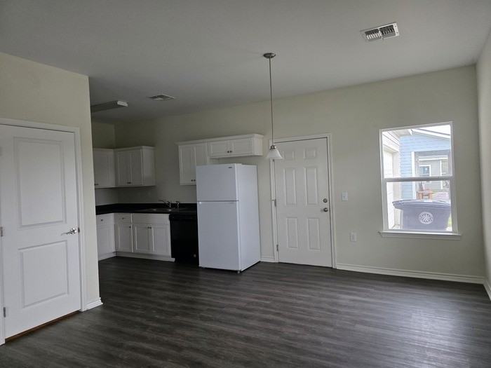 107 Hummingbird Ave - Photo 5 of 13