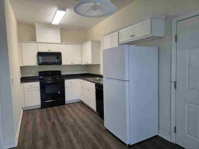 107 Hummingbird Ave - Photo 7 of 13