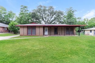 323 N Burbank Dr - Photo 1 of 1