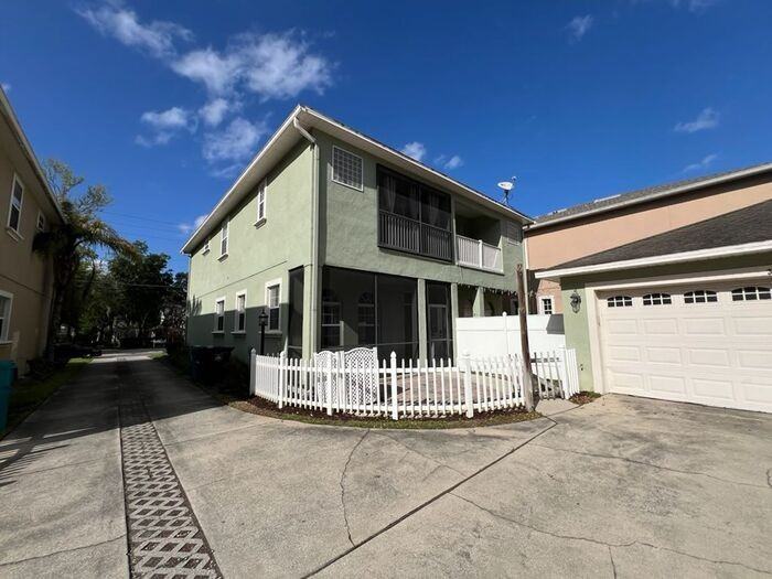 332 E Kaley St - Photo 2 of 16