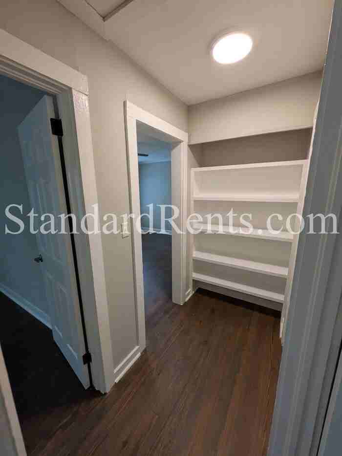 1770 Wenlock Ave Nw - Photo 7 of 11