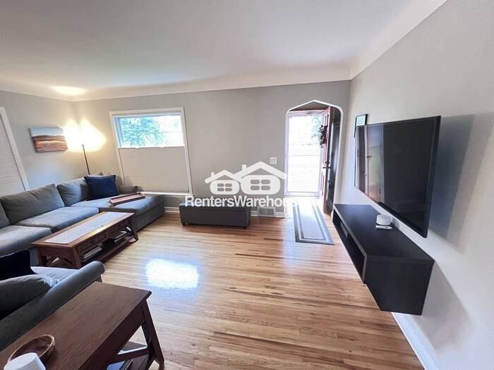 3201 Hayes St Ne - Photo 5 of 20