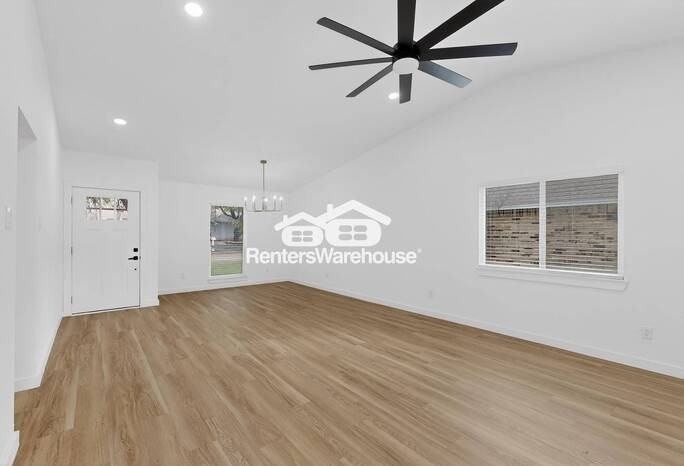 916 Harvest Glen Dr - Photo 5 of 42