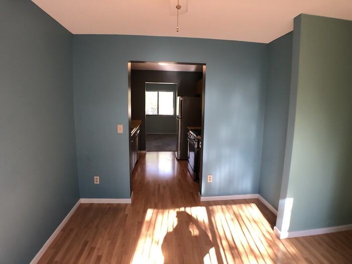 3071 Zarthan Ave S - Photo 6 of 22