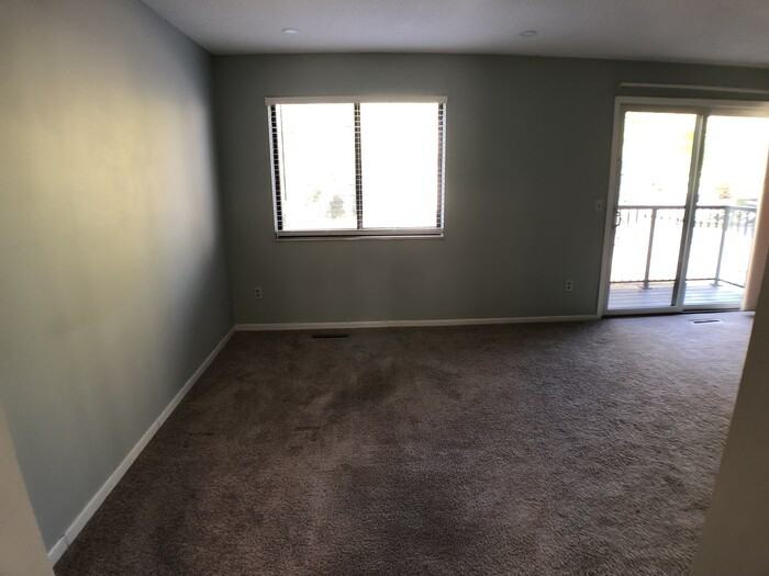 3071 Zarthan Ave S - Photo 7 of 22