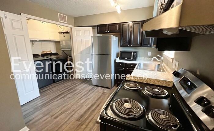 3340 Roadrunner Trl - Photo 2 of 20