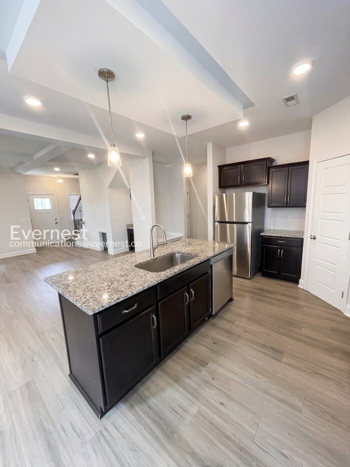 817 Marksman Ct #32 - Photo 5 of 36