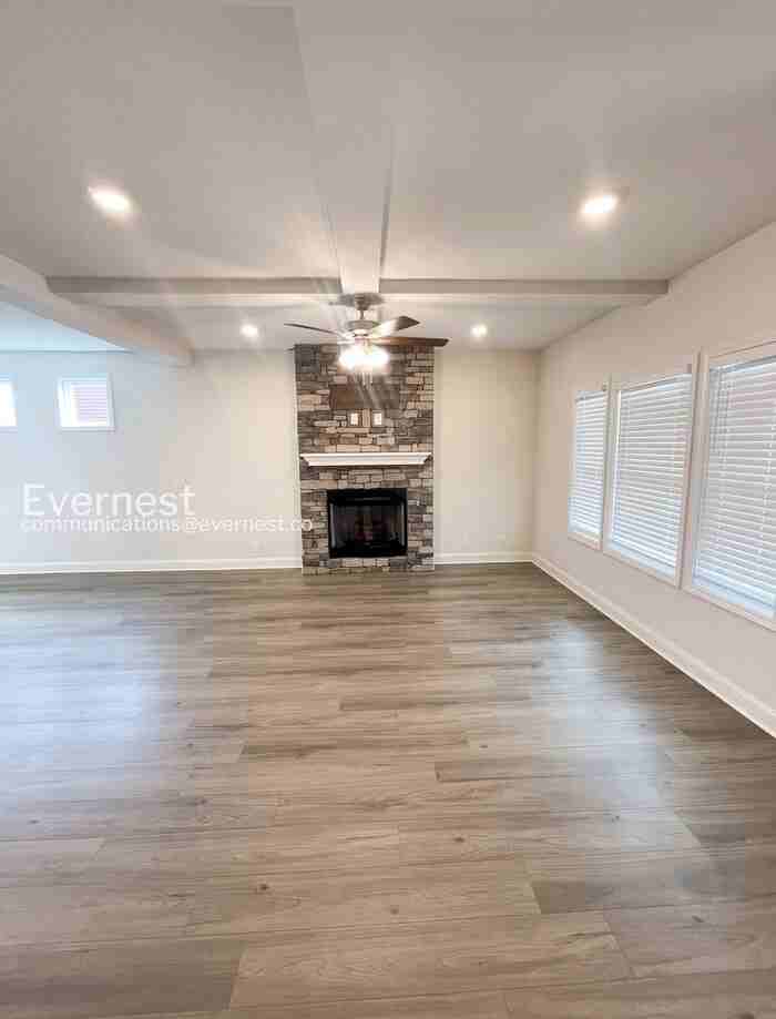 817 Marksman Ct #32 - Photo 7 of 36