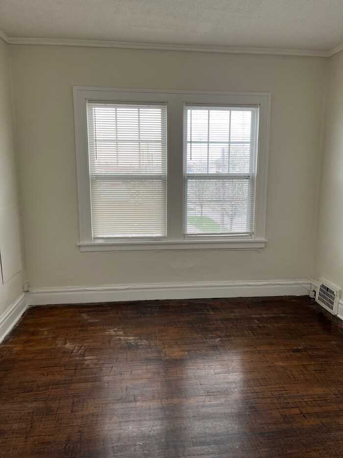 8904 Madison Ave #4 - Photo 5 of 6