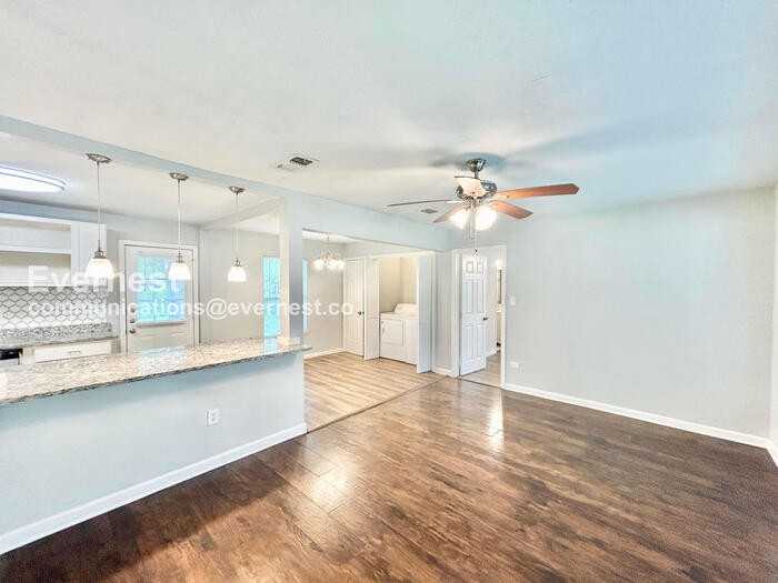 10425 Ferguson Rd - Photo 5 of 24