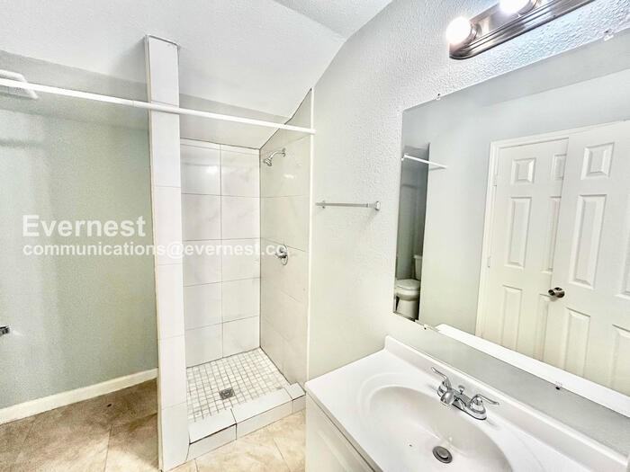 10425 Ferguson Rd - Photo 7 of 24