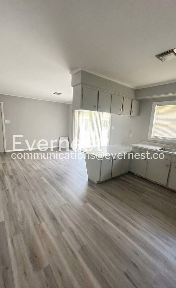 4806 Gum Springs Rd - Photo 7 of 31