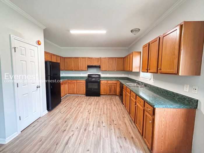 841 Ridge Ave Nw - Photo 3 of 31