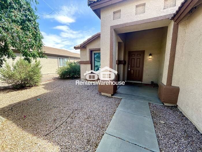 1419 E Hidalgo Ave - Photo 2 of 14