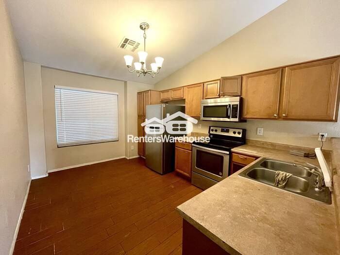 1419 E Hidalgo Ave - Photo 4 of 14