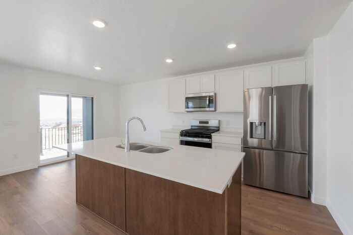 276 Glencoe Drive - Photo 2 of 50