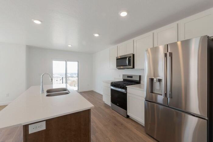 276 Glencoe Drive - Photo 3 of 50