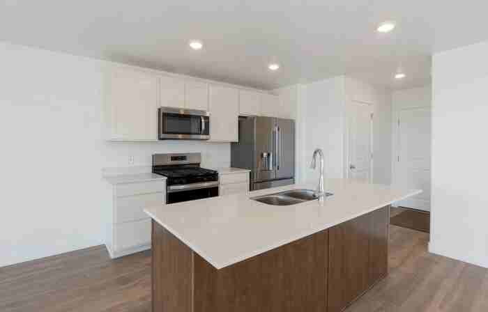 276 Glencoe Drive - Photo 6 of 50