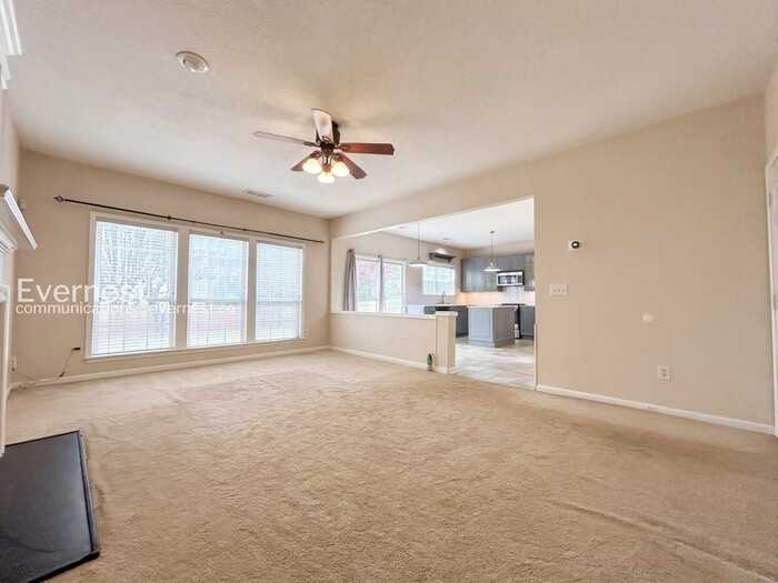 3406 Chastain Glen Ln Ne - Photo 5 of 28