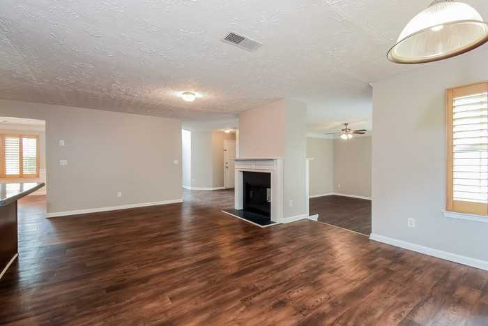 2427 Napa Valley Dr - Photo 6 of 23