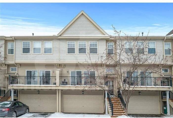 2423 121st Cir Ne #I - Photo 2 of 20