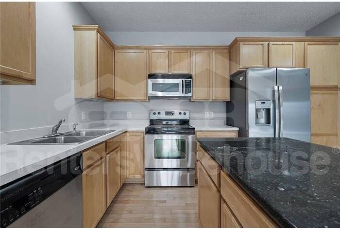 2423 121st Cir Ne #I - Photo 5 of 20