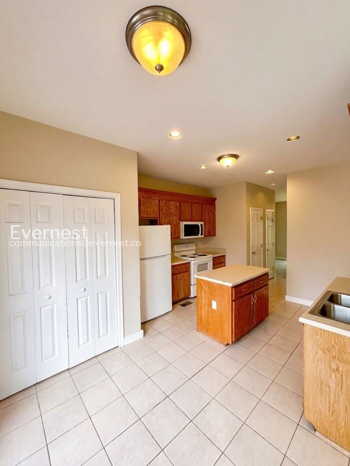 1713 Jacquelin St - Photo 2 of 27