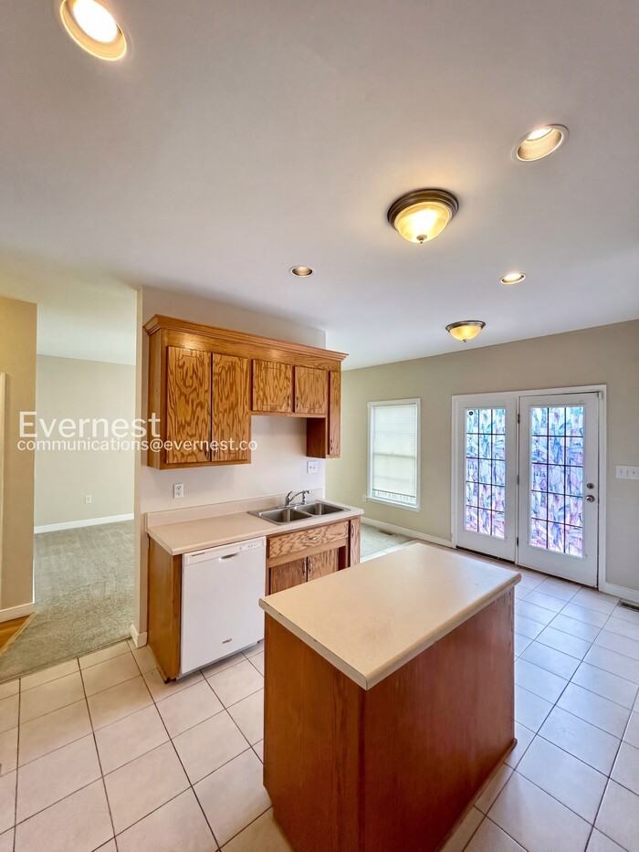 1713 Jacquelin St - Photo 3 of 27