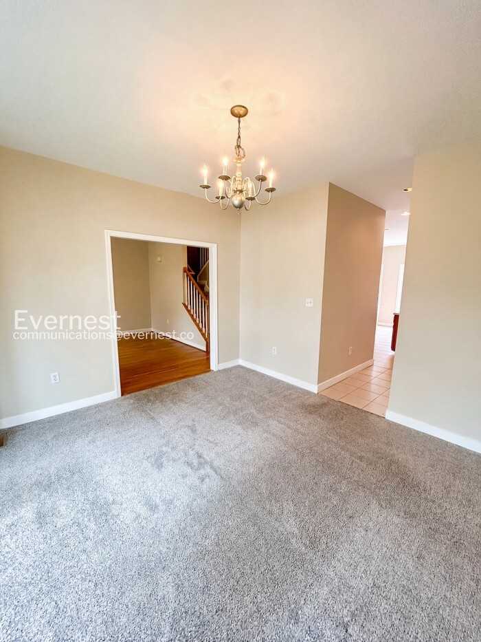 1713 Jacquelin St - Photo 6 of 27