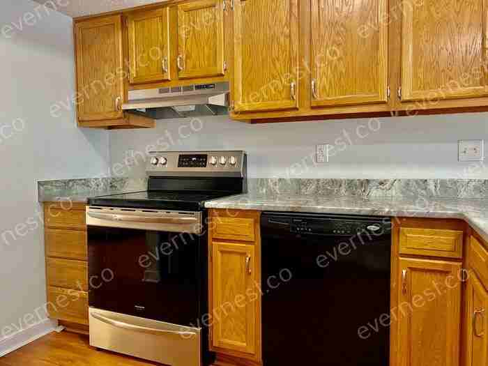 10716 Oceana Ct - Photo 2 of 12