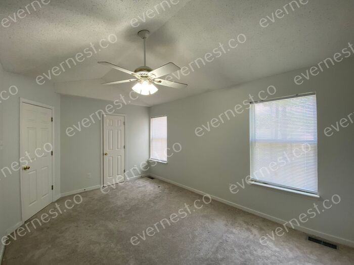 10716 Oceana Ct - Photo 4 of 12