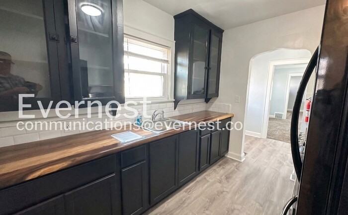 2242 E 70th St - Photo 6 of 26