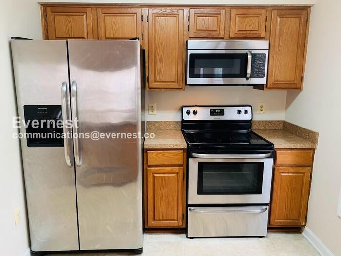 12132 Salemtown Dr - Photo 2 of 24