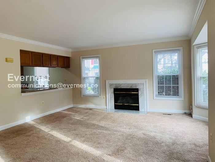 12132 Salemtown Dr - Photo 7 of 24