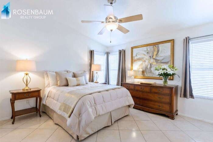 329 S 161st Ln - Photo 4 of 8