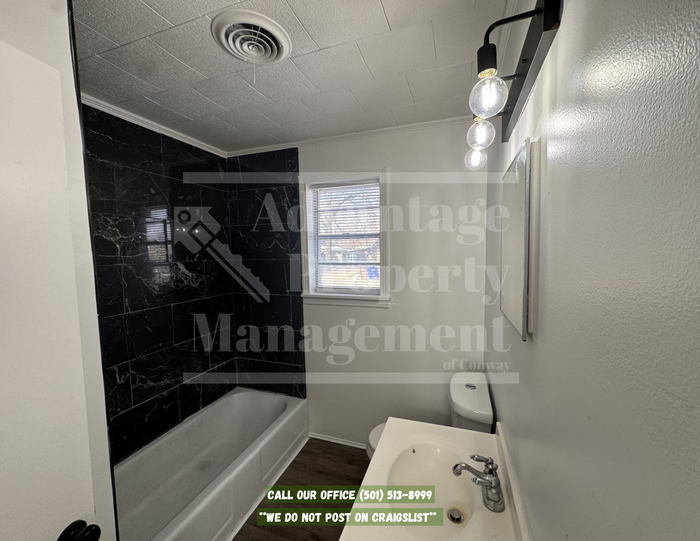 321 Willow St - Photo 4 of 7