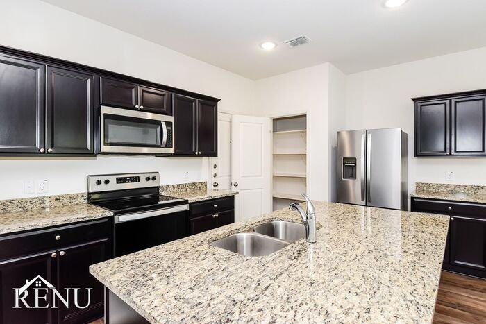 6005 Mojave Dr - Photo 5 of 25