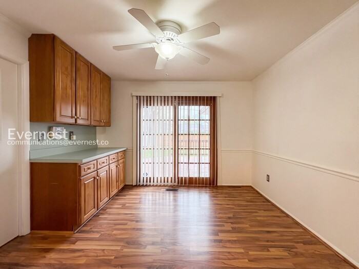 2519 Kitmore Ln - Photo 6 of 29