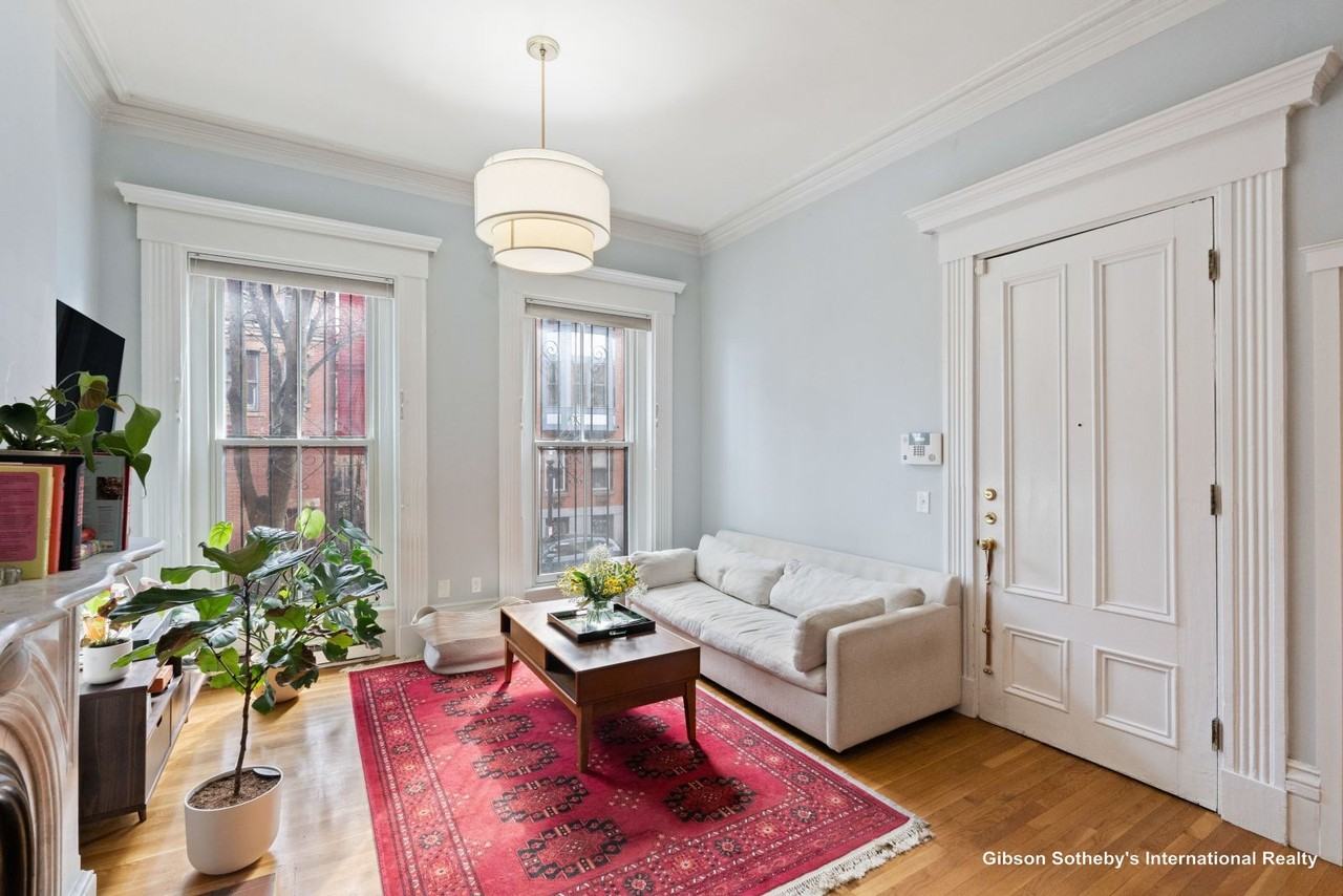 7 Dwight St #2 - Photo 2 of 22