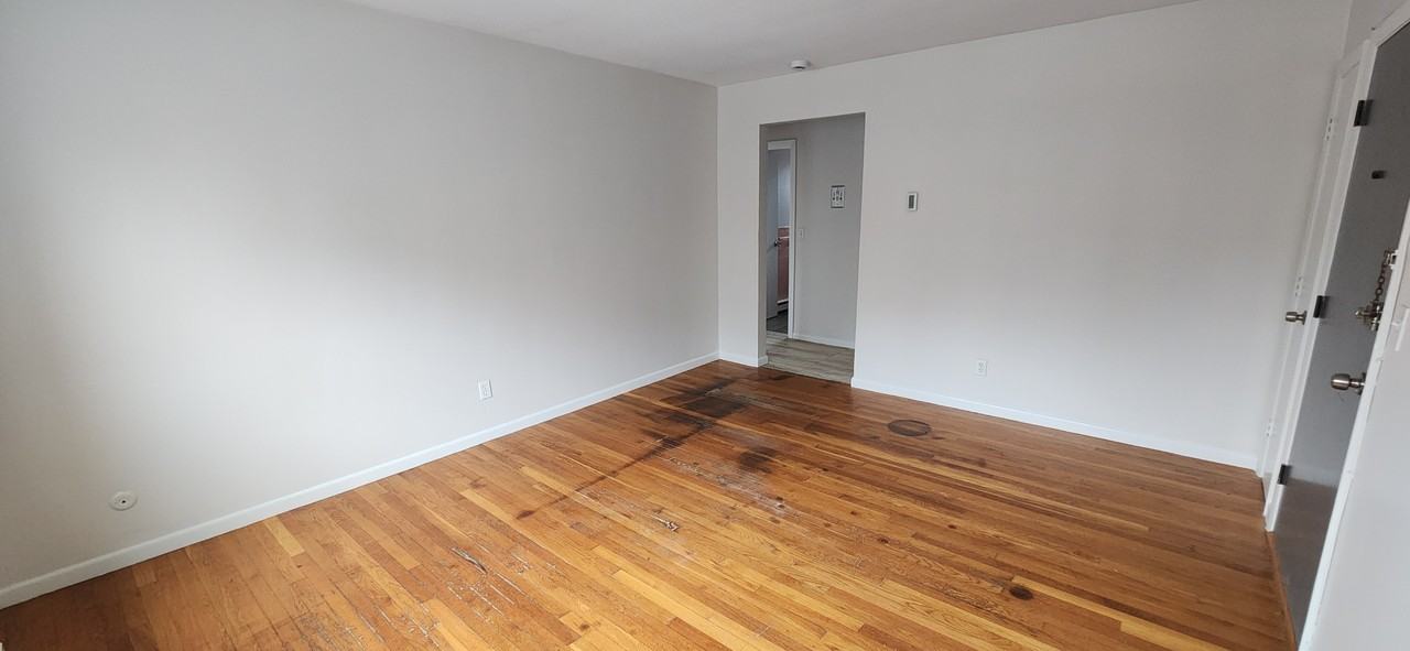 5 Waldemar Ave #5 - Photo 4 of 13