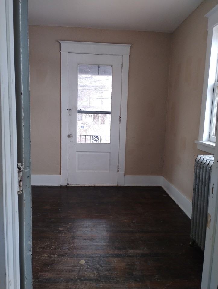 515 9th St #1 - Photo 2 of 2